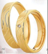 Poro�ni prstan250 -rumeno zlato 585 - brilijanti ali cirkoni