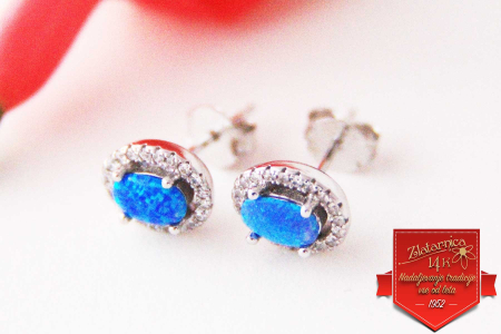 Ovalni Modri opal