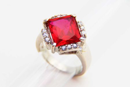 Prstan Red