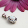 Obesek Opal