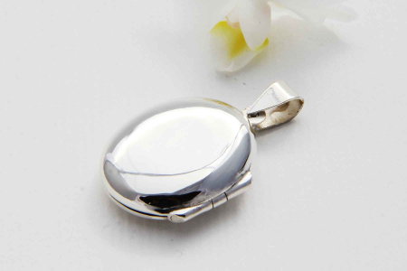 Velik Ovalni Medaljon