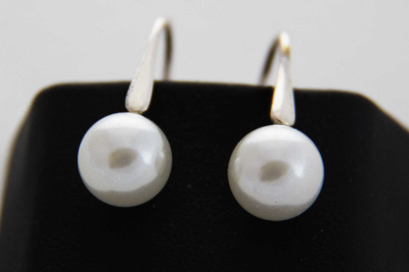 Uhani Pearl