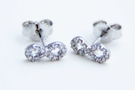 Uhani Infinity white