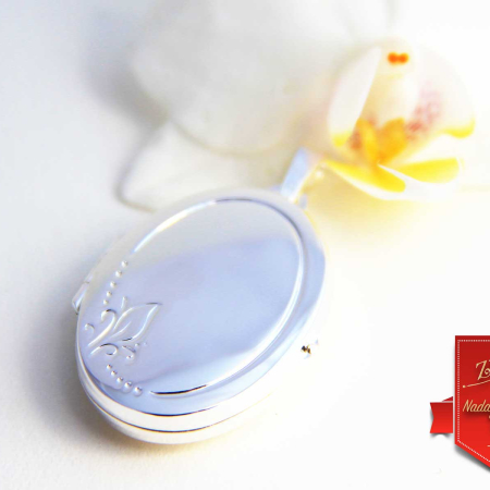 Ovalni Medaljon z gravuro